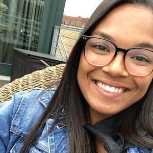 Meet your Posher, Danielle
